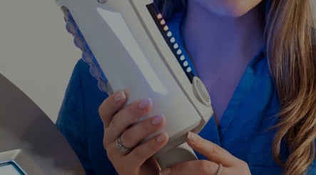 Dispositivo inovador em Endosphères, Portimão, Faro, PT, usado para tratamentos de beleza e bem-estar.