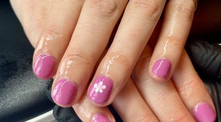 Nails by Delle image 3