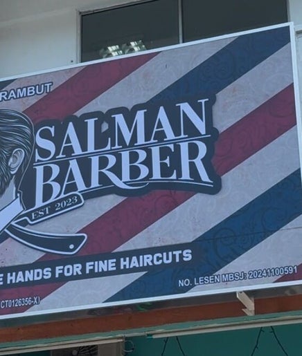 Salman Barber's stylish exterior sign located in Seri Kembangan, Selangor, MY, showcases fine grooming.