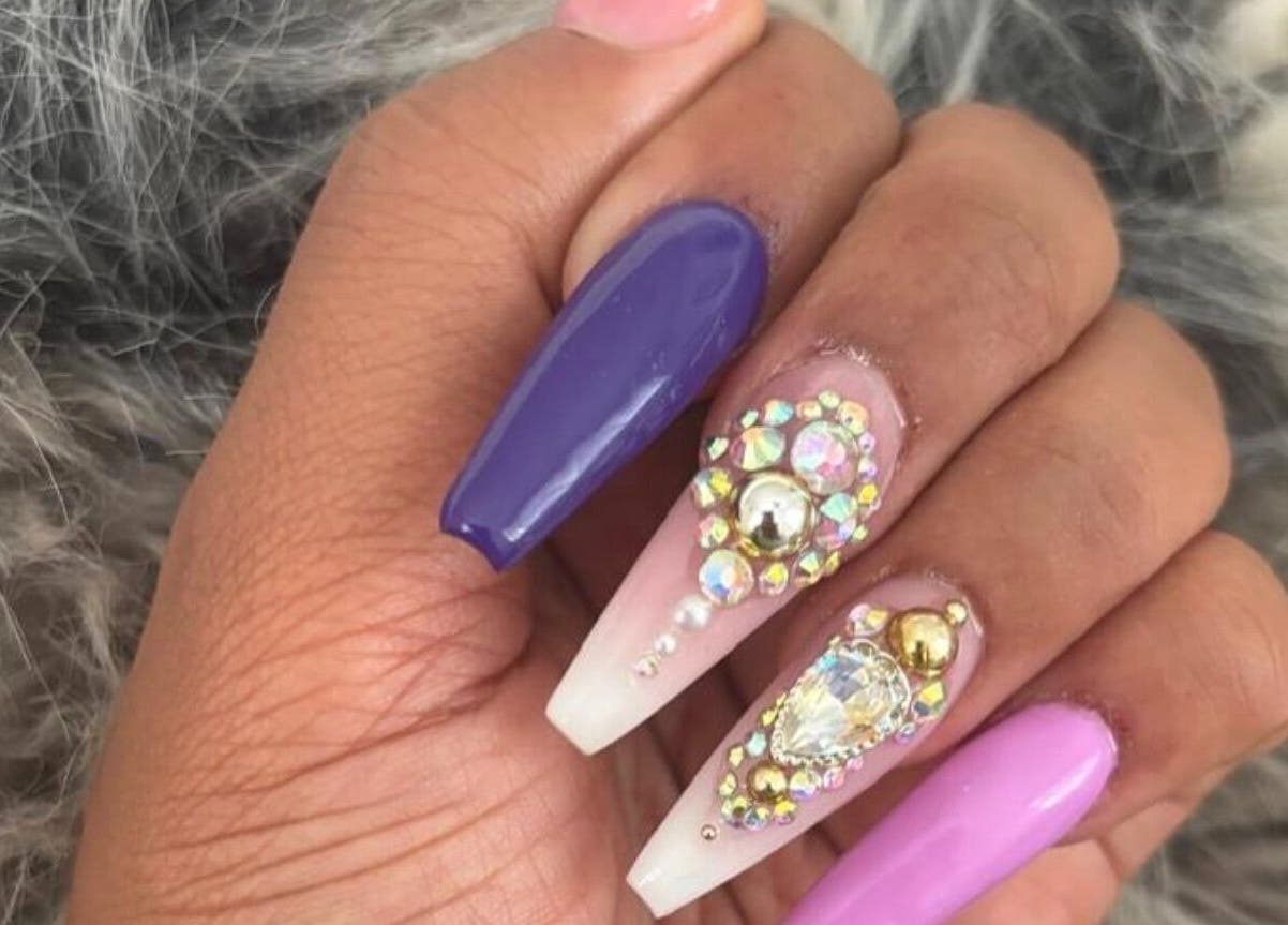 Nail art éclatant chez Lady Nailz, Les Abymes, Grande-terre, GP.