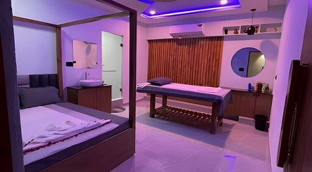 Lotus Luxurious Spa Gandhinagar