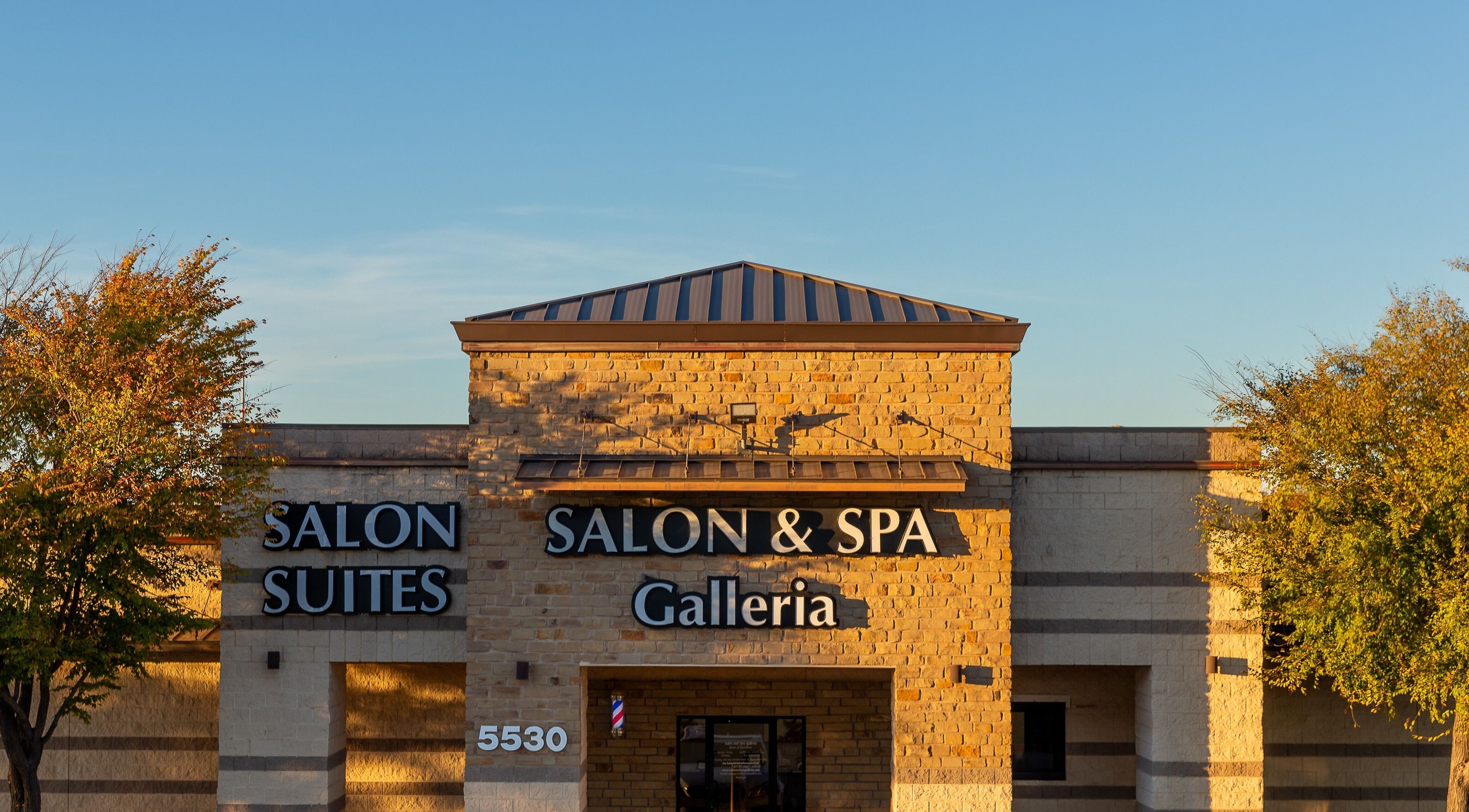Exterior of Salon & Spa Galleria in Fort Worth, Texas, near Bright White Pros location.