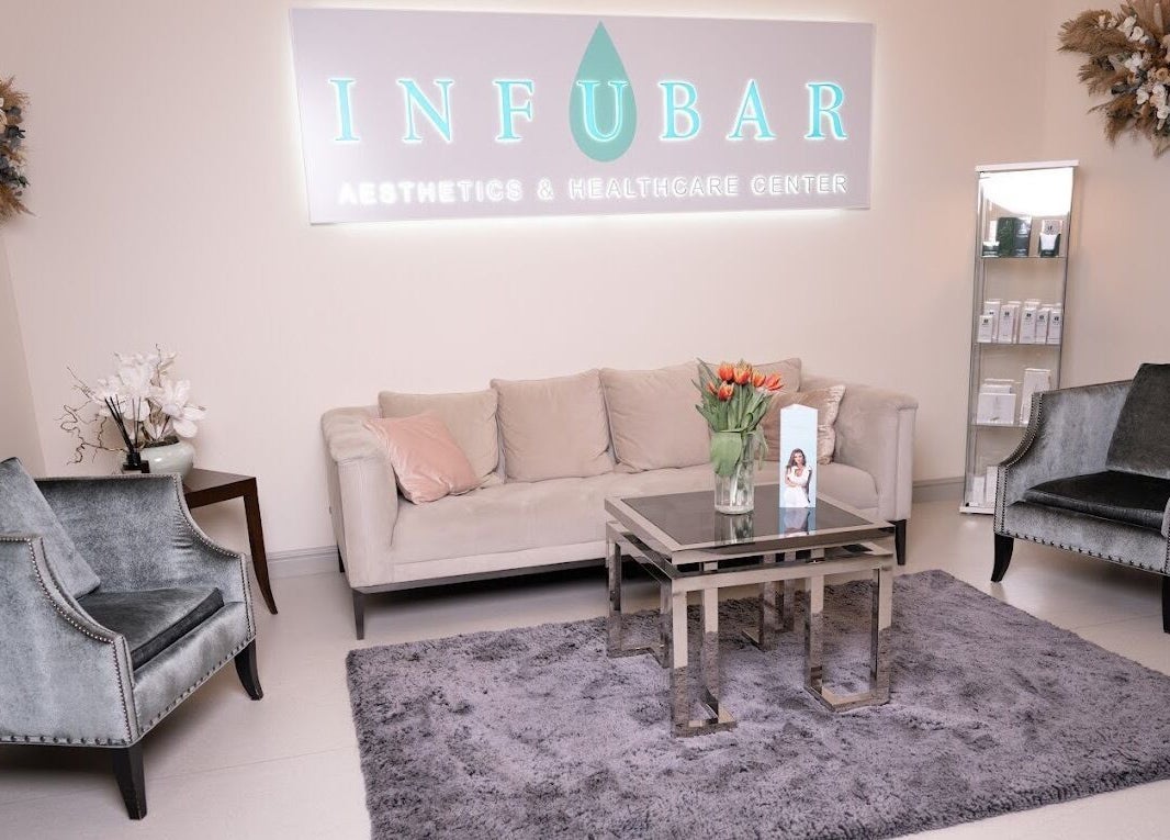 INFUBAR Aesthetics & Healthcare center elegáns belső tere Budapesten, Magyarország, HU.