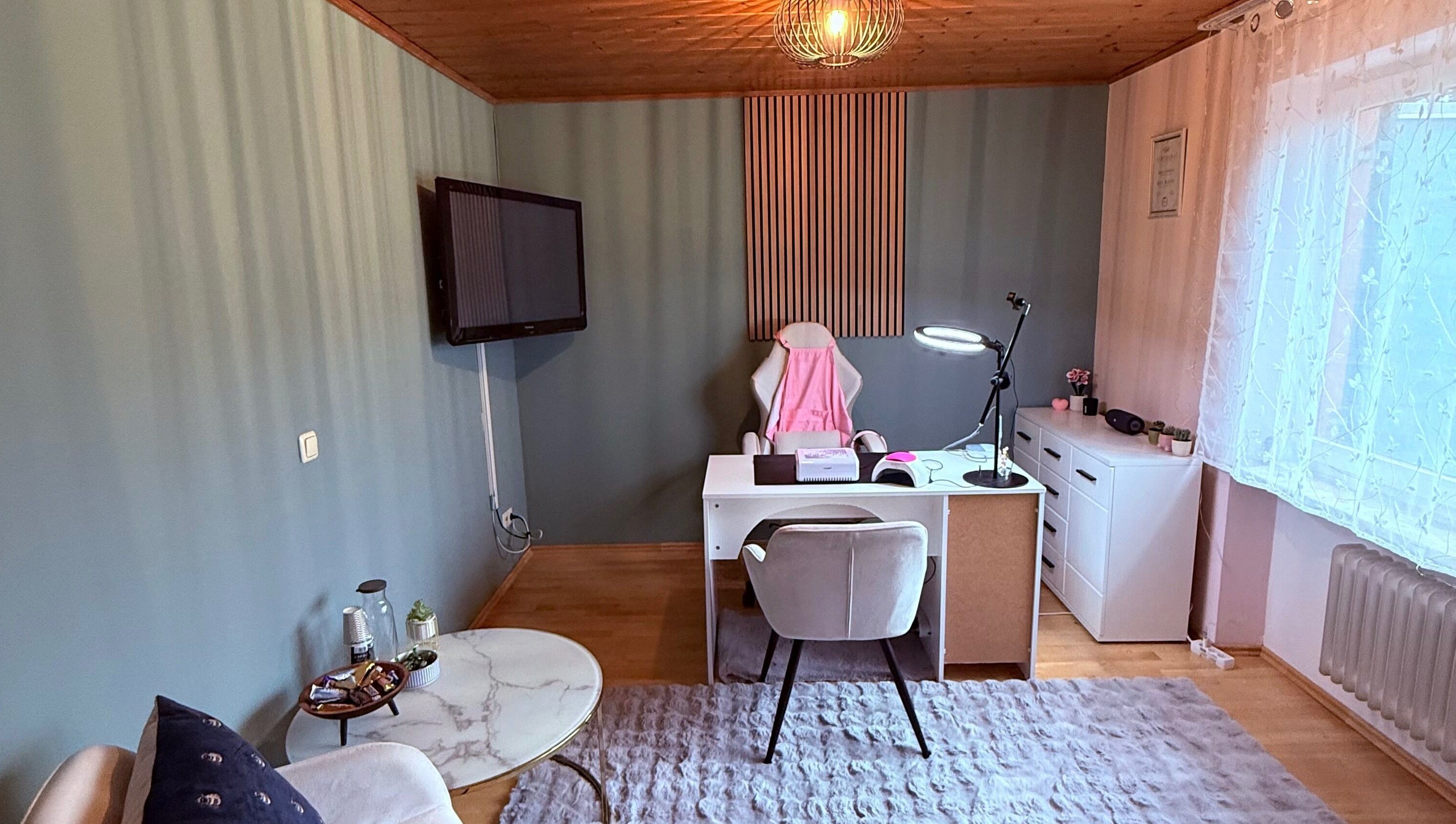 Inviting nail workspace at Luna nail studio in Peiting, Bayern, DE with modern decor and comfy chairs.