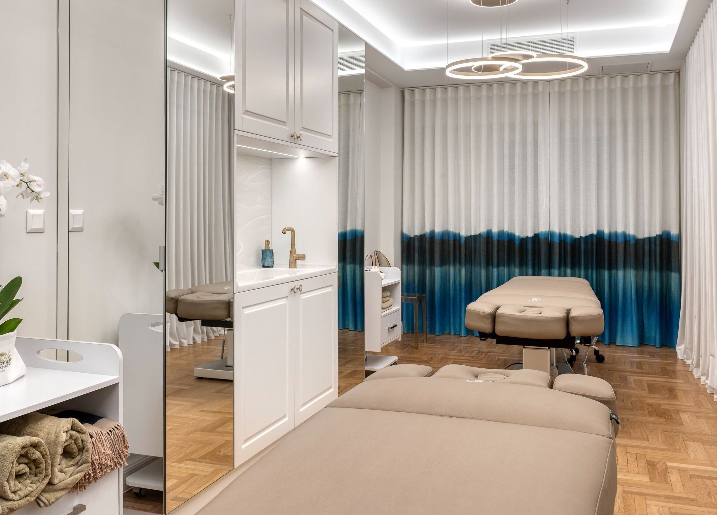 Χαλαρωτικό δωμάτιο θεραπείας στο L'Azure- Biologique Recherche Expert Center στη Γλυφάδα, GR.