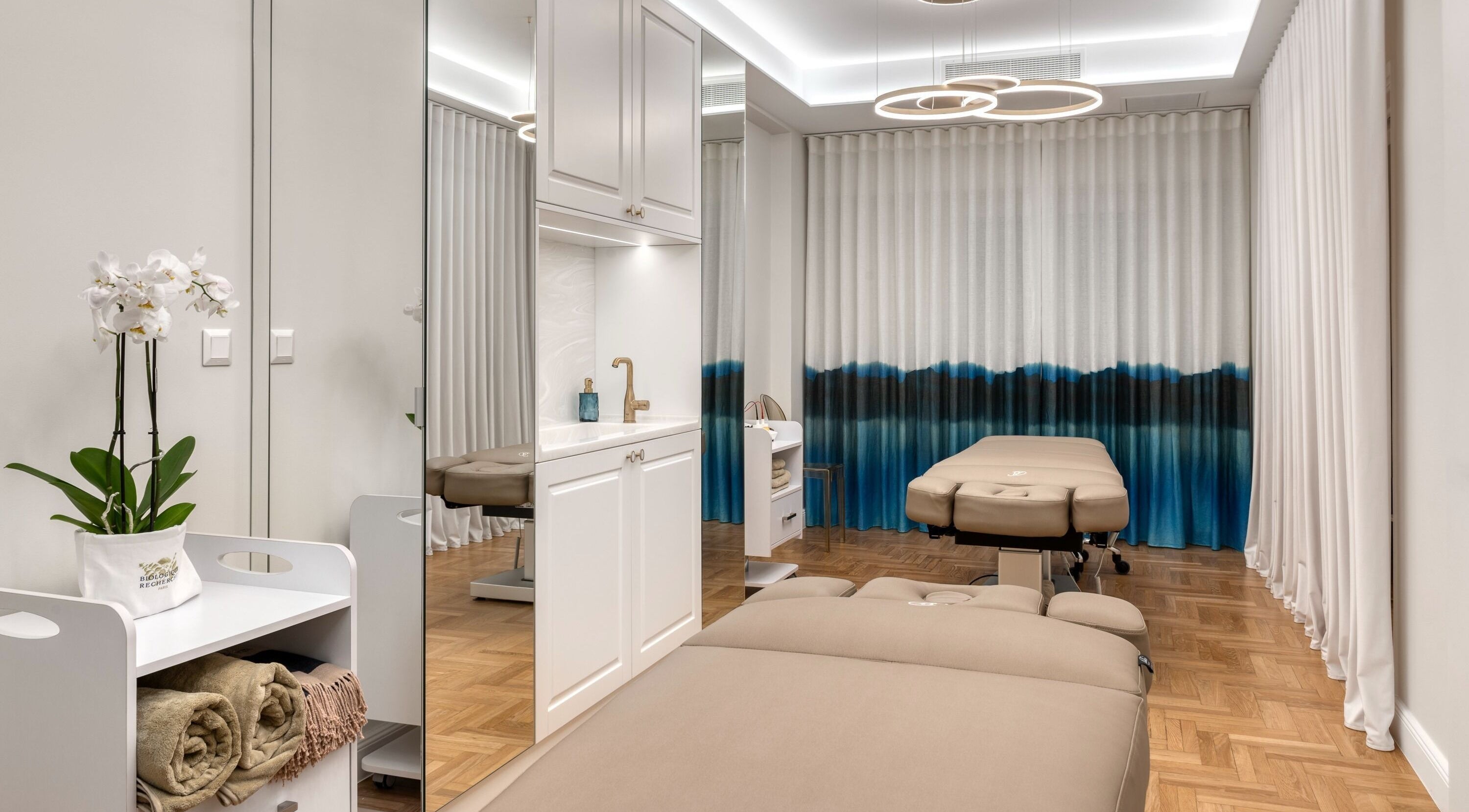 Χαλαρωτικό δωμάτιο θεραπείας στο L'Azure- Biologique Recherche Expert Center στη Γλυφάδα, GR.