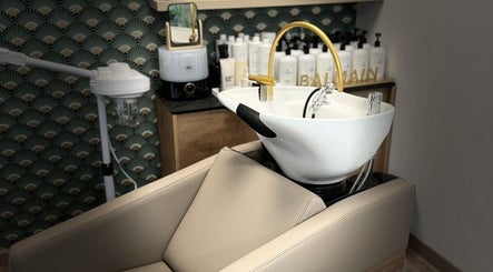 Moderno lavabo de salón en L´Studio Ana, Elx, Comunidad Valenciana, ES.