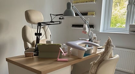 Nail Studio 9