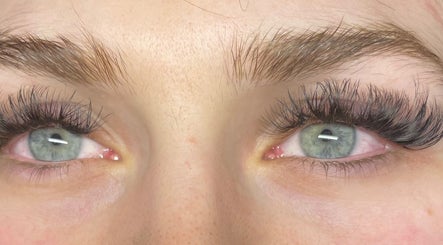 Alylashes01 image 3