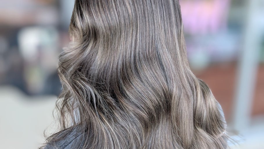 Luxurious wavy hairstyle by Hair By Jaimie, Melbourne, Victoria, AU.