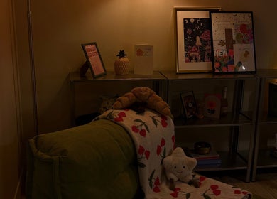 Warm and inviting lounge area at emstudio in Clydebank, Scotland, GB with plush decor and soft lighting.