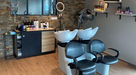 Salon Clin D'oeil slika 2