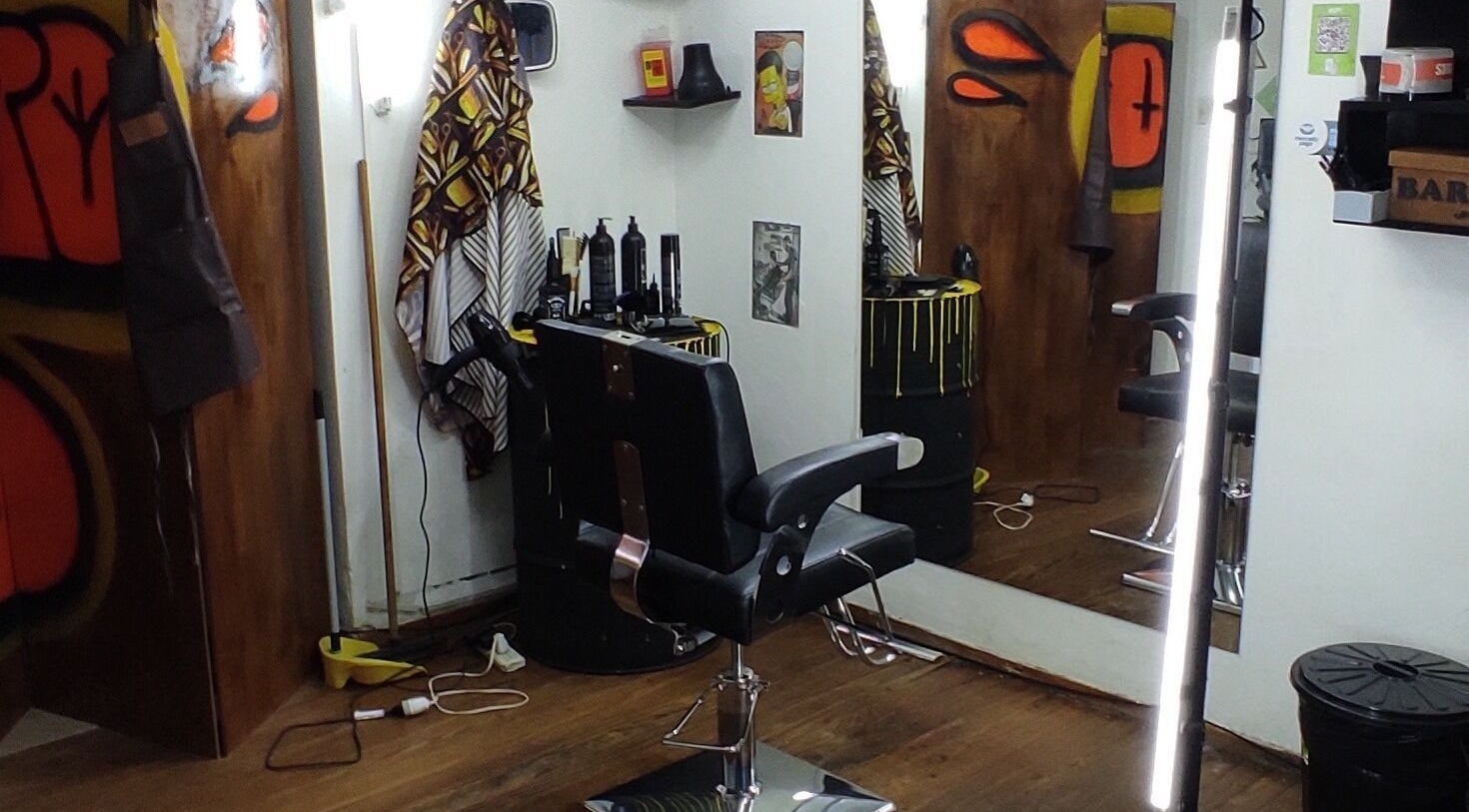 Interior moderno de Picu Barbería en San Nicolás De Los Arroyos, Provincia De Buenos Aires, AR.