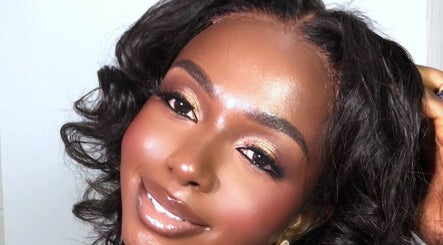Lolathemua & Hair Place