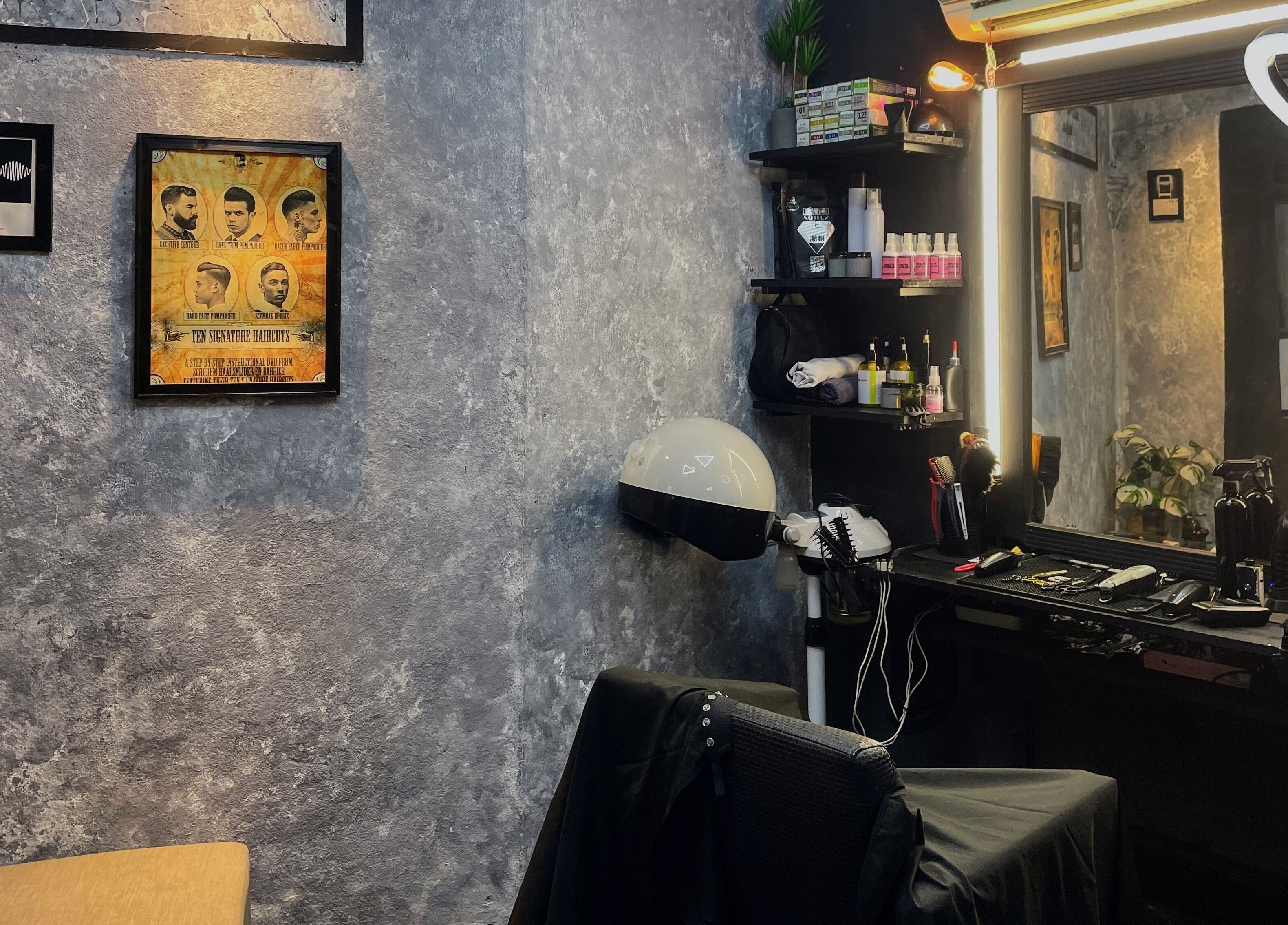 Room41 Barber in Klang, Selangor, MY, features a modern interior with stylish mirror and grooming tools.