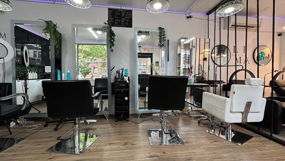 Lima Glam Studionyc image 1