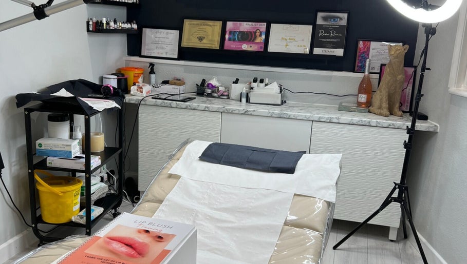 The Luxe Clinic image 1