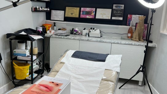The Luxe Clinic