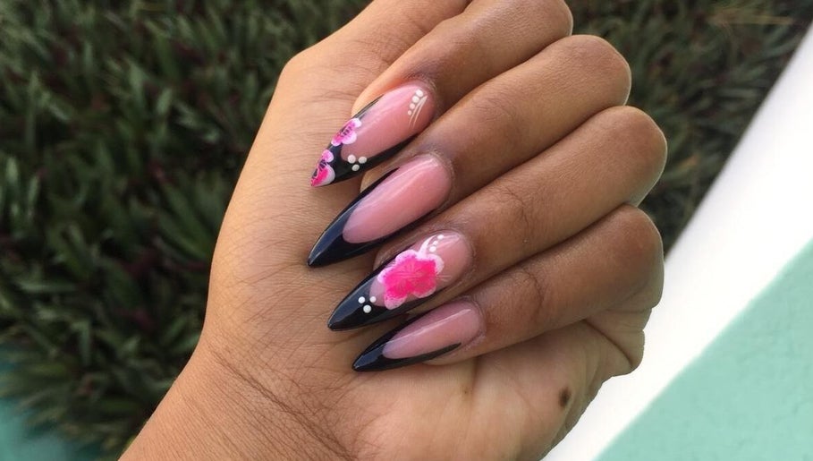 Immagine 1, J's fullhousebeauty