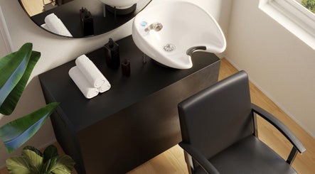 The Hair District Co, bilde 3