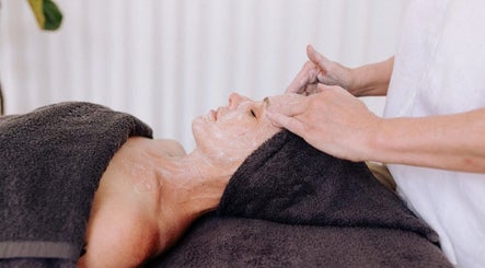 Gezichtsbehandeling bij Mariachi in Mechelen, Vlaams Gewest, BE met ontspannende massage.