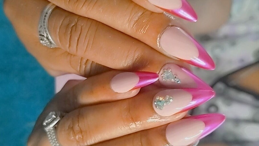 Deevah Nails 868 image 1