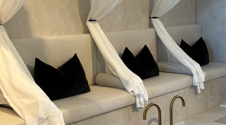 Valet Nails image 2