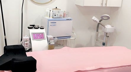 EBENE Body Sculpting image 2