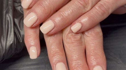 That Welsh Nail Guy image 2