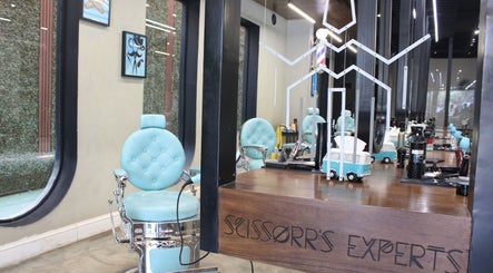 صالون خبراء المقص للحلاقة الرجالية - Scissor's Experts Salon 2paveikslėlis