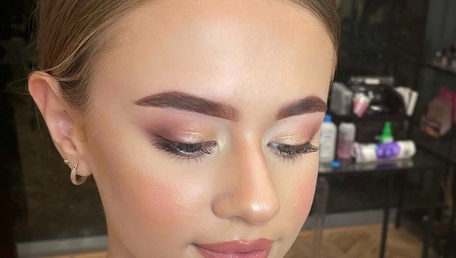 Gambar Saige Cosmetic Studio 1