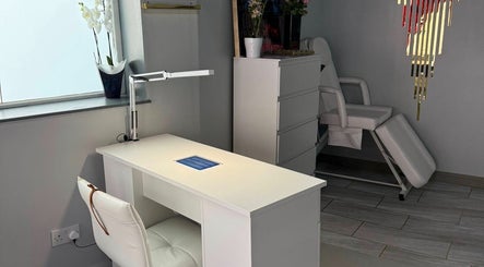 Hellhouse salon