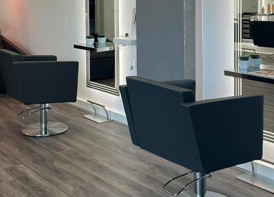 Interni moderni e raffinati di FS Parrucchieri di Ferraro Fabiana a Renazzo, Emilia-romagna, IT.