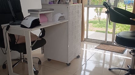 Espacio acogedor en Salón Estético Lula, San Carlos, Departamento De Maldonado, UY, equipado con herramientas modernas.