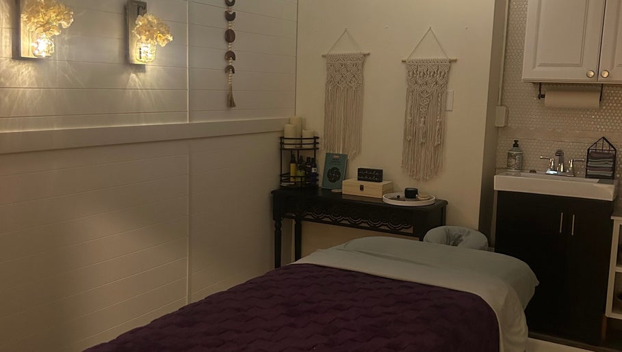 Peaceful therapy room at Soul Craft Coaching & Wellness in Lapeer, Michigan, US with calming decor and soft lighting.