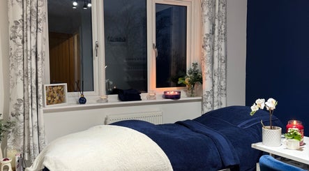 Holly’s Beauty Bar image 2