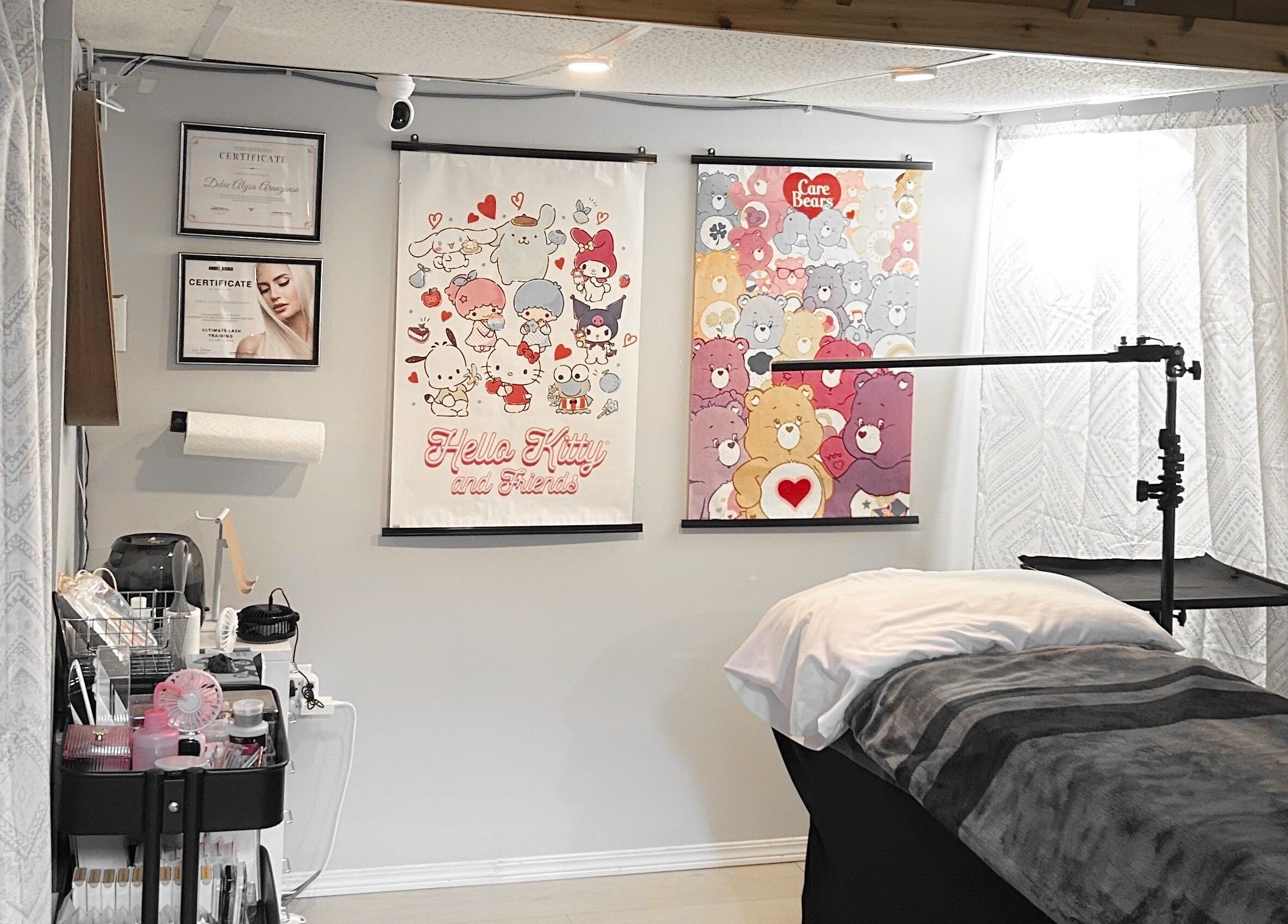 Dalight Lashes cozy treatment room with decor in Winnipeg, Manitoba, CA showcasing relaxation and comfort.