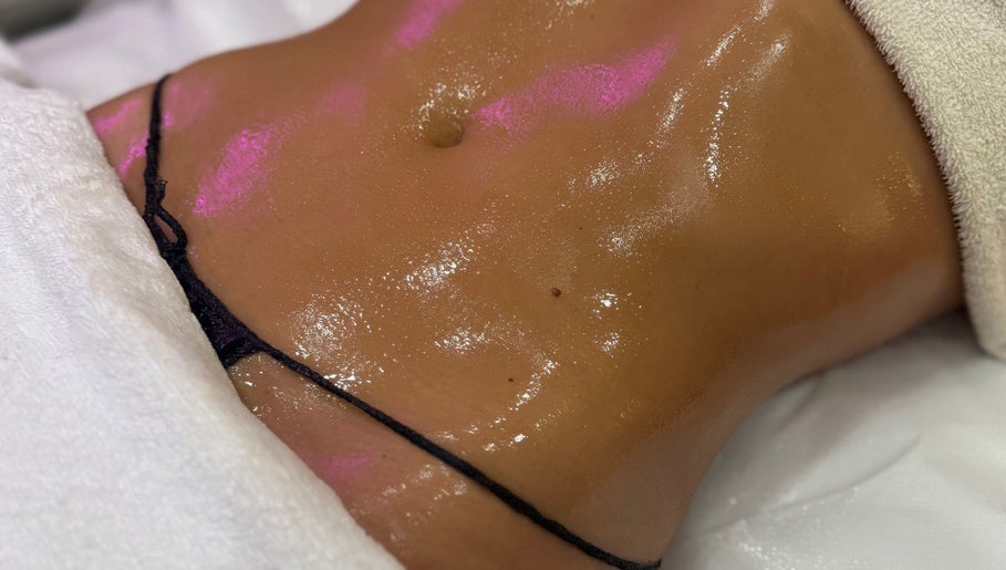 Glow & Glam Beauty image 1
