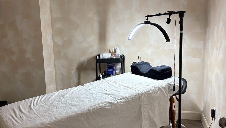 HM Beauty Lounge image 1