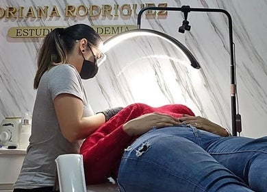 Tratamiento facial en Adriana Rodríguez Studio & Academy, Buenos Aires, Ciudad Autónoma De Buenos Aires, AR.