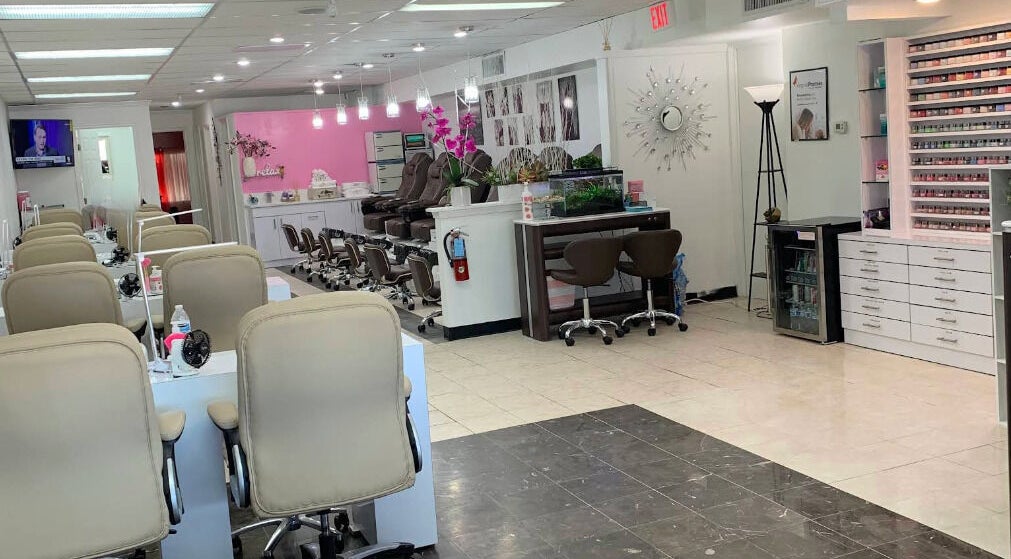 RAFFINE NAIL SPA modern interior with nail stations in Annandale, Virginia, US.