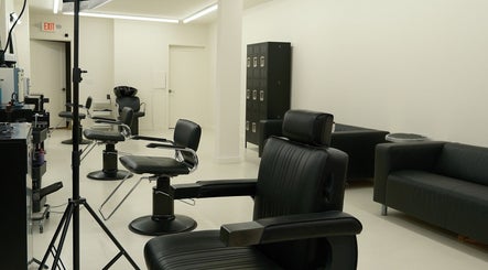 Greyscale Hair Studio image 2