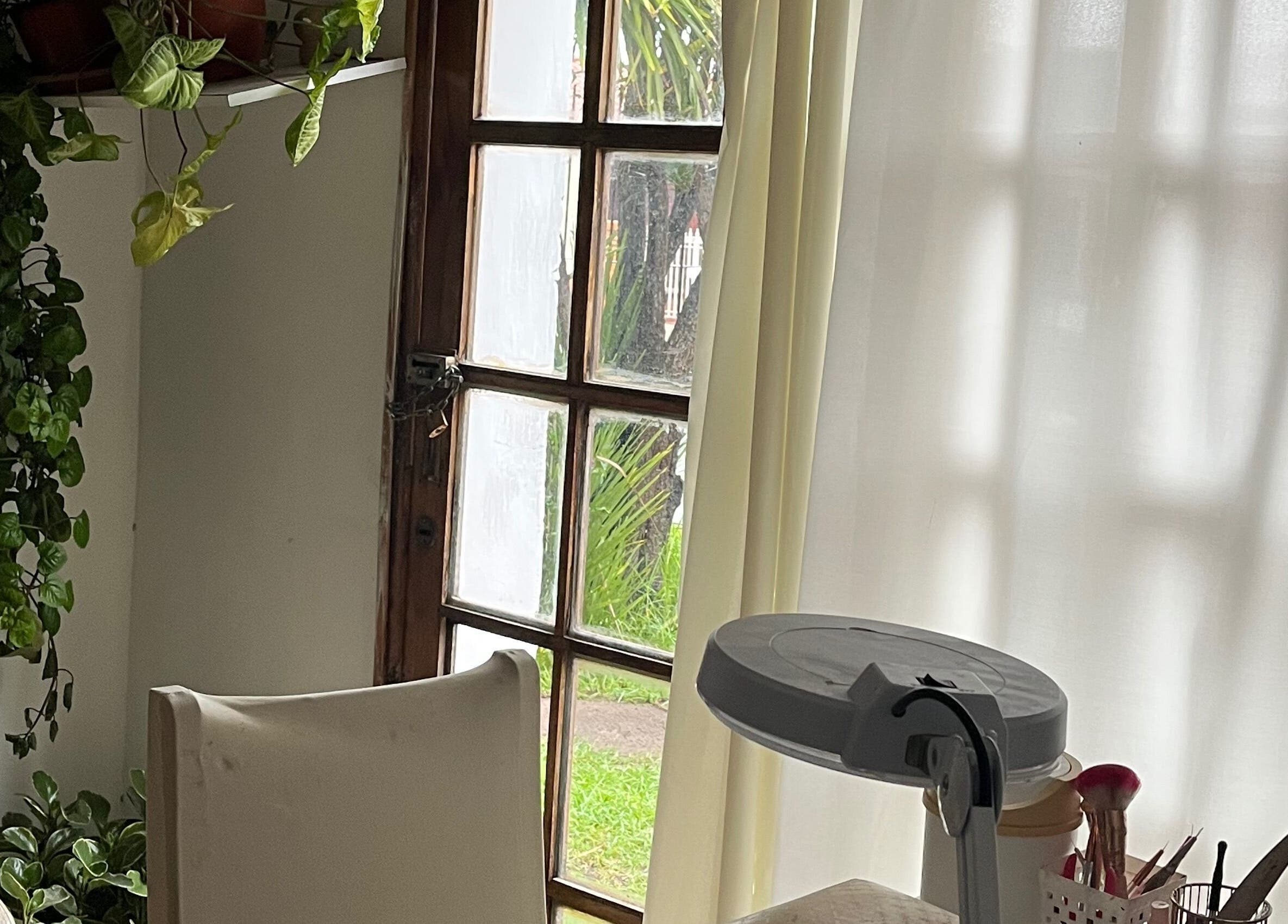 Espacio acogedor en Sol skinails, Maldonado, Departamento De Maldonado, UY con plantas y luz natural.