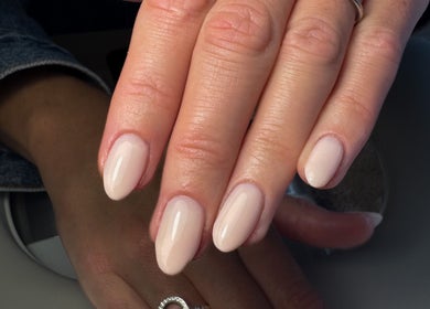 Stylish manicured nails at Thebeautyhut, Haydock, St Helens, England, GB. Perfect for all occasions.