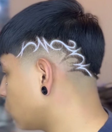 Crisbarber image 2