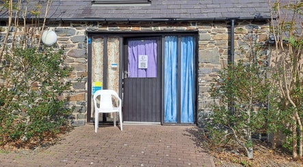 Ceredigion Waxing image 3