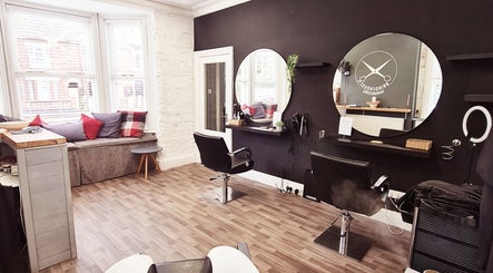 Dans Hairdressing at Bridge House image 2