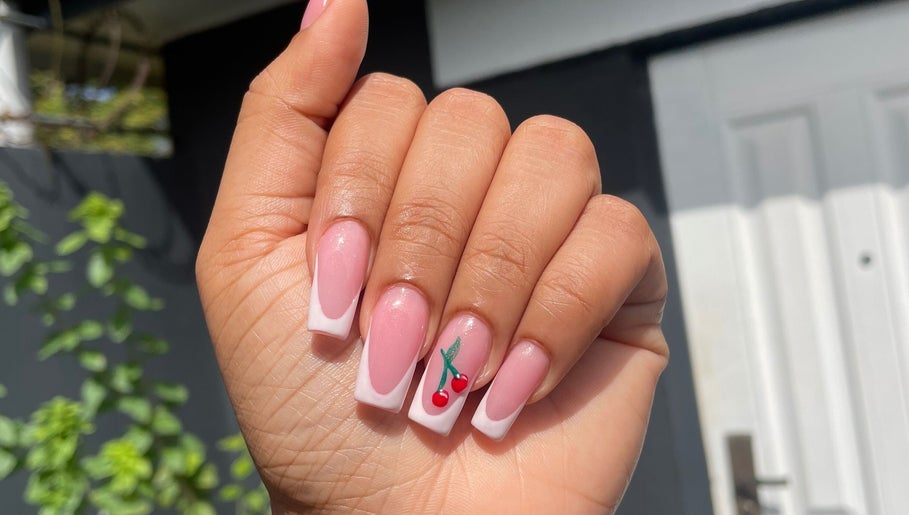 Nails De La Reina image 1