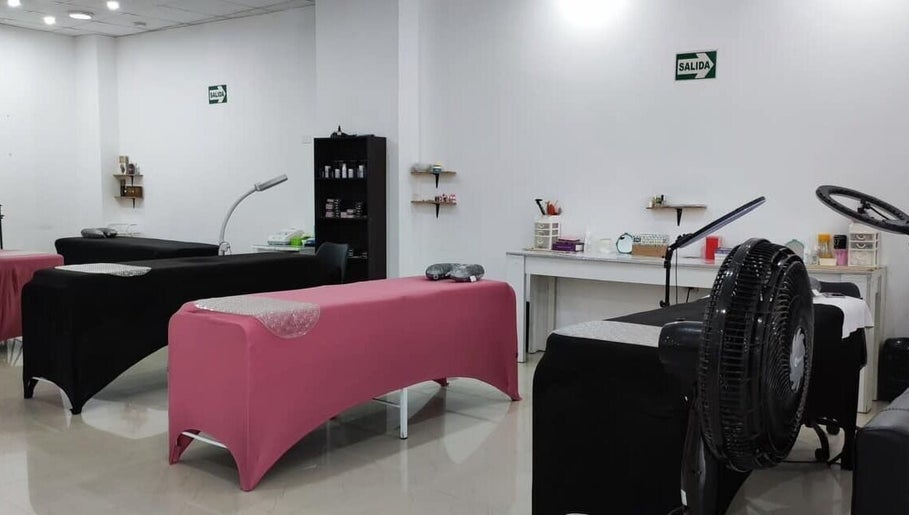 Image de Lux Dei Beauty Studio & Academy 1
