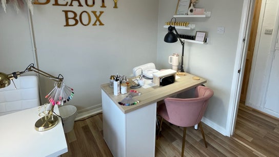 Emily Louise Nails & Beauty